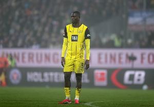 吉拉西单赛季俱乐部国际赛事打进17球，非洲球员首人