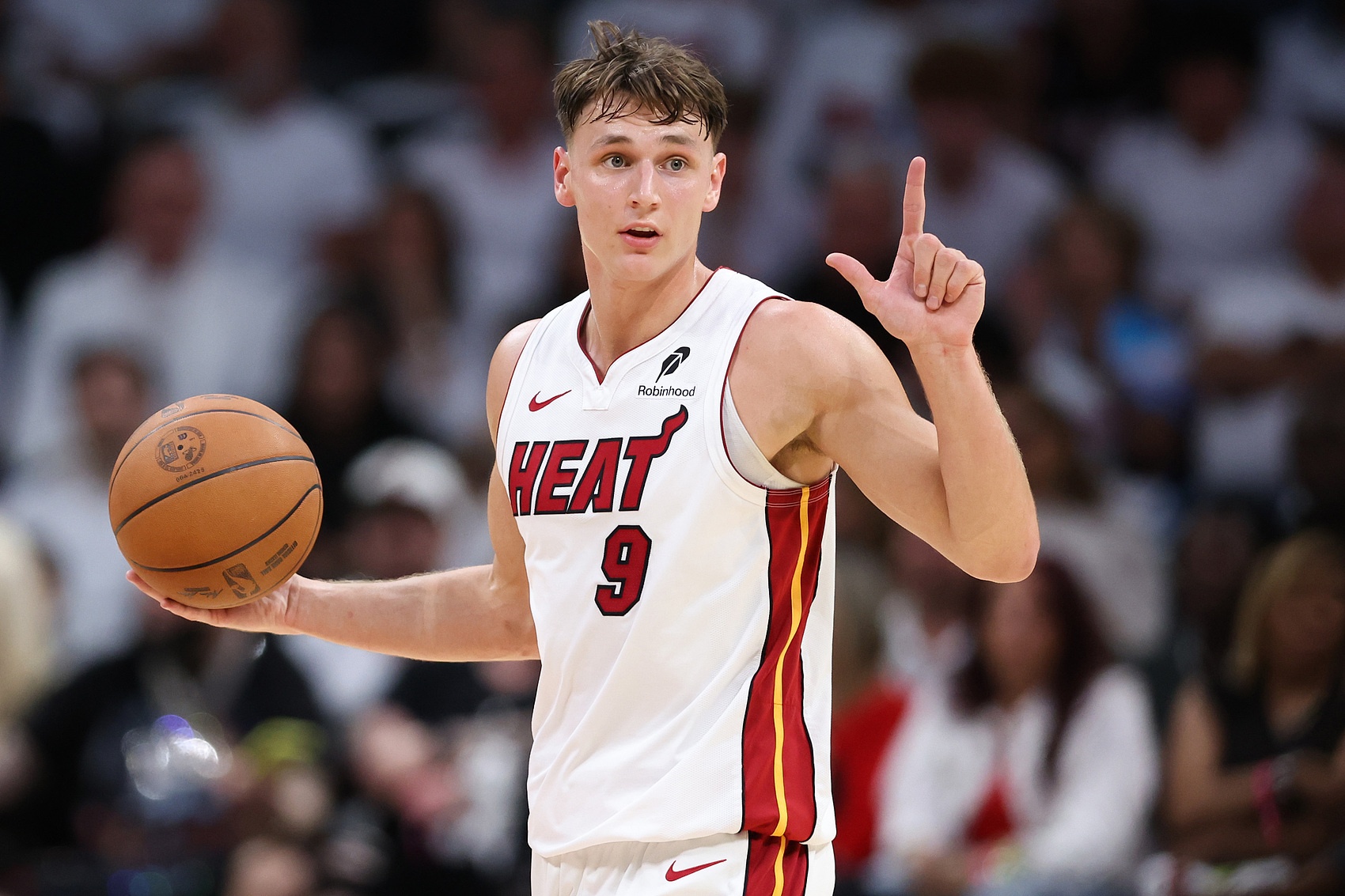 华体会体育-斯波：拉松做的都是球队看重的事 他能打出制胜表现还会继续进步