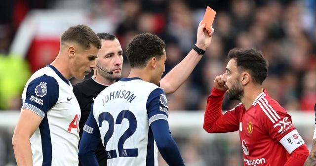 华体会下载-滕哈赫：红牌害苦曼联！名宿：最差一战，别找借口！