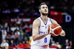 华体会下载-意大利炮火力不足！37岁加里纳利6中1拿到8分3板 5次犯规