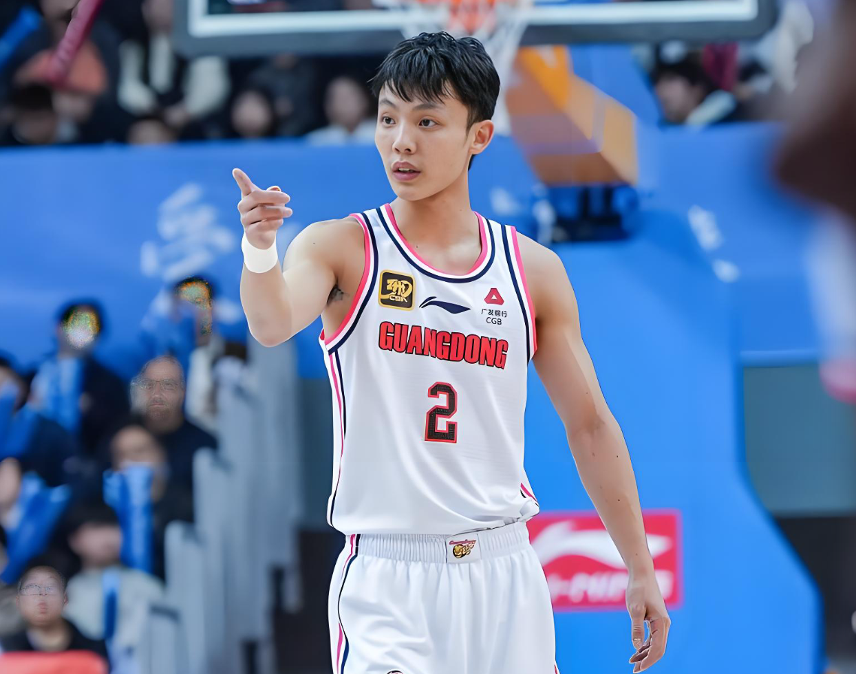 华体会HTH-广东记者关辛，中肯点评徐杰