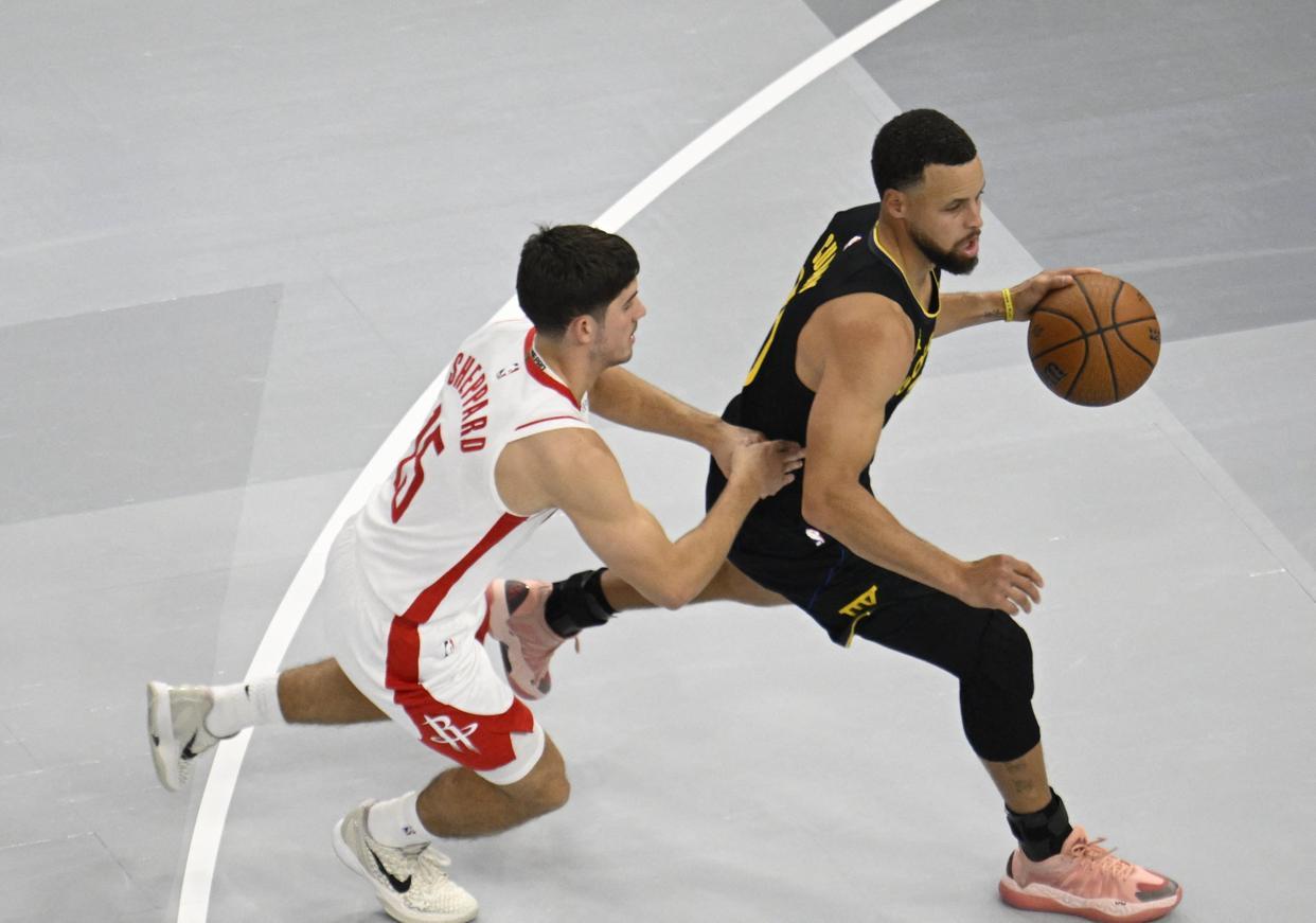 场均11+5，三分命中率超5成！恭喜火箭队，超级射手月底归队助力