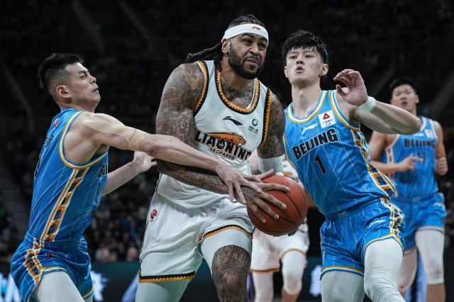 华体会体育-京辽上演拉锯苦战！卫冕冠军强度拉满啃下开门红