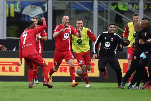 华体会官网-【意甲】卡尔迪罗拉暴力头球，蒙扎1比0客胜国际米兰