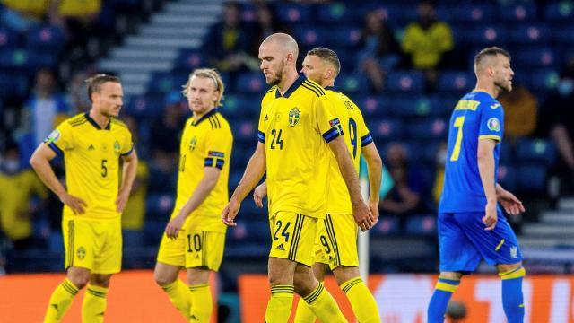 华体会体育-大连人外援丹尼尔森还会回来吗？他一样在等解约…