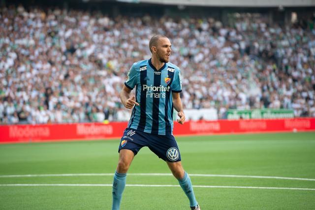 华体会体育-大连人外援丹尼尔森还会回来吗？他一样在等解约…